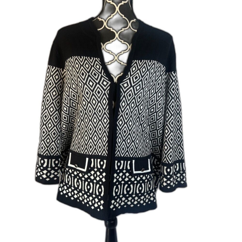 Kasper Mixed Print Black White Vneck Hook/Eye Closure Cardigan Sweater Size‎ XL